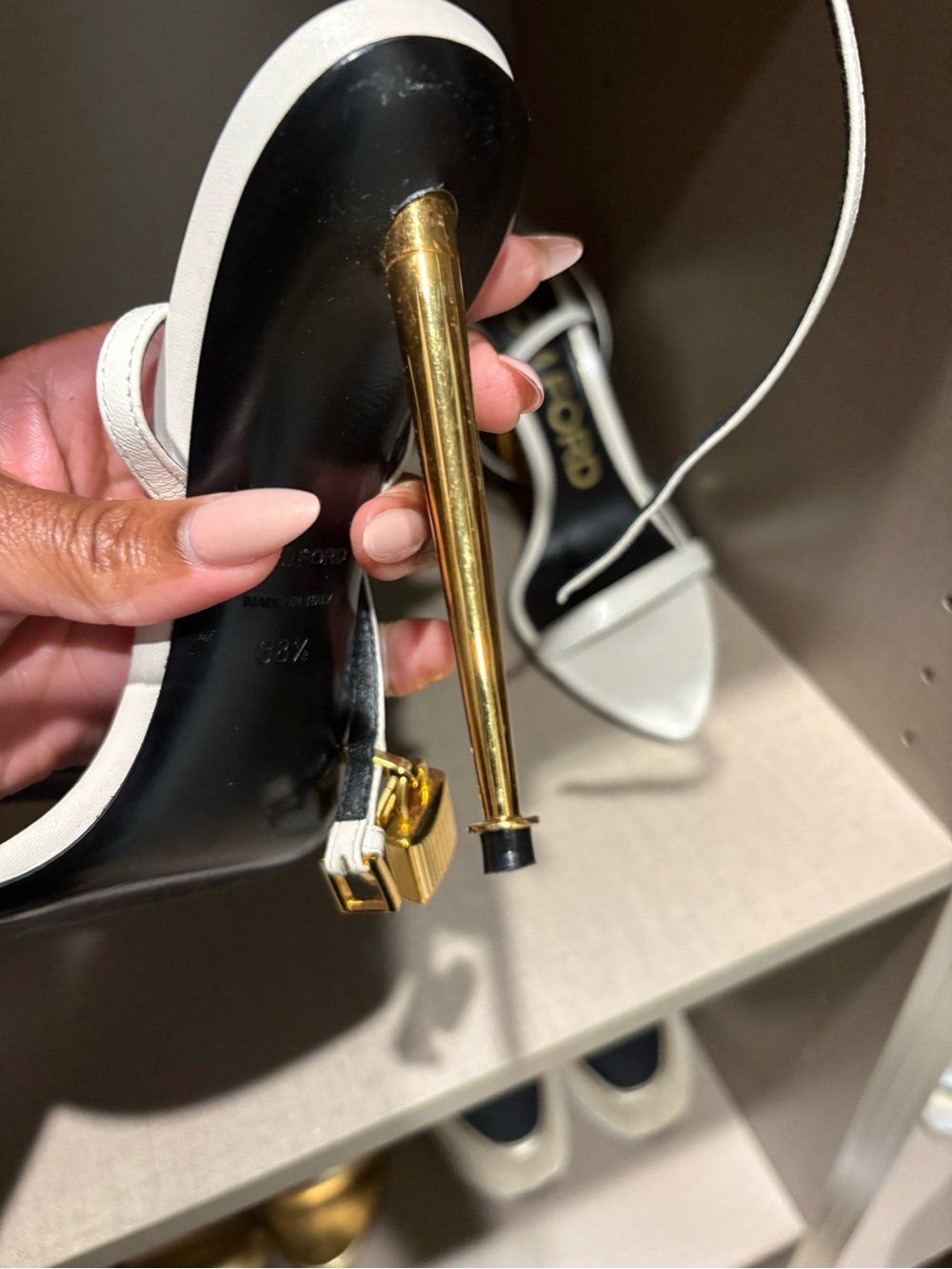 Tom Ford White Leather Pointed-Toe Mid-Heel Sandals with Gold Heel - Picture 2 of 3